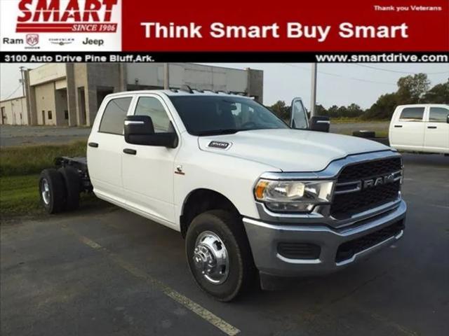 2024 RAM Ram 3500 Chassis Cab RAM 3500 TRADESMAN CREW CAB CHASSIS 4X4 60 CA