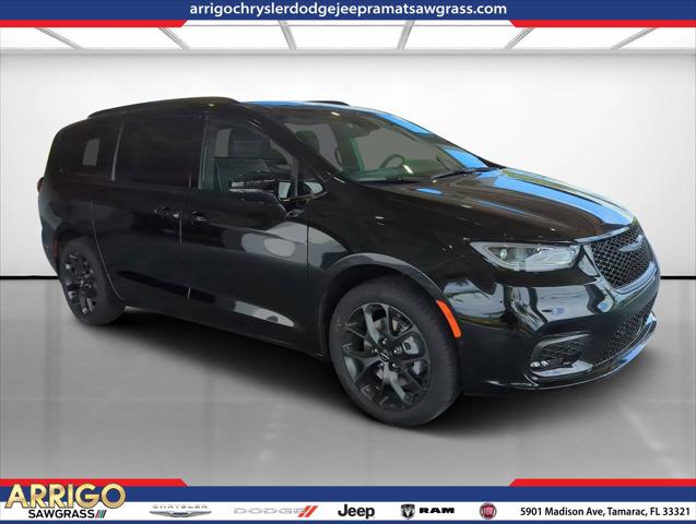 2024 Chrysler Pacifica PACIFICA LIMITED AWD