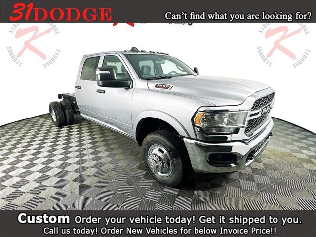 2024 RAM Ram 3500 Chassis Cab RAM 3500 TRADESMAN CREW CAB CHASSIS 4X4 60 CA