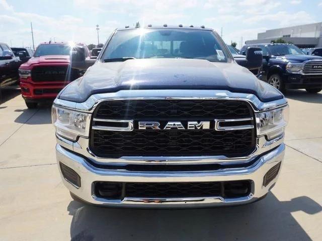 2024 RAM Ram 3500 RAM 3500 TRADESMAN CREW CAB 4X4 8 BOX