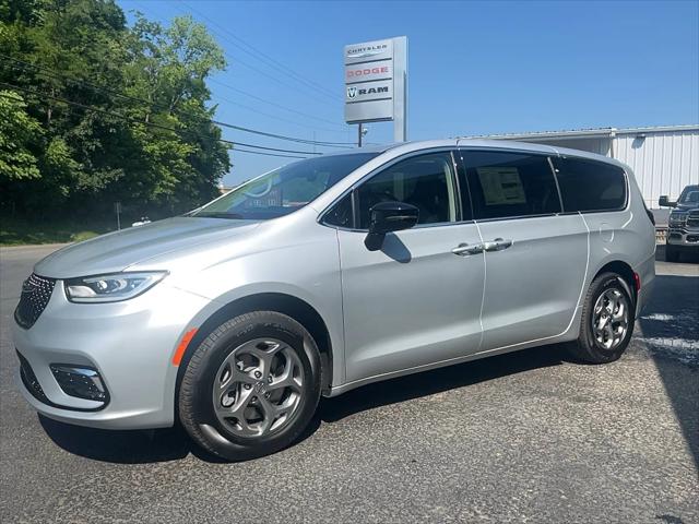 2024 Chrysler Pacifica PACIFICA LIMITED AWD