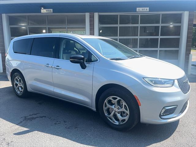 2024 Chrysler Pacifica PACIFICA LIMITED AWD