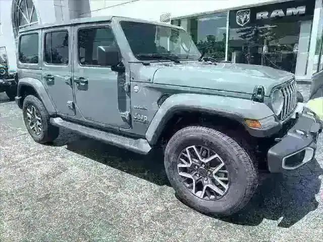 2024 Jeep Wrangler WRANGLER 4-DOOR SAHARA