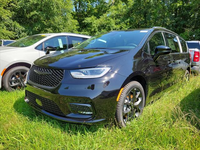 2024 Chrysler Pacifica PACIFICA TOURING L AWD