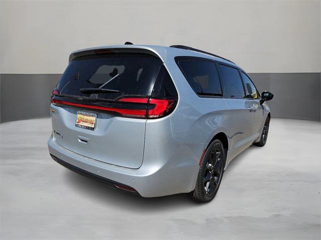 2024 Chrysler Pacifica PACIFICA TOURING L