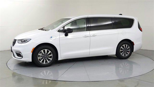 2024 Chrysler Pacifica Hybrid PACIFICA PLUG-IN HYBRID SELECT