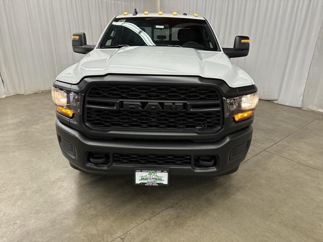 2024 RAM Ram 3500 RAM 3500 TRADESMAN CREW CAB 4X4 8 BOX