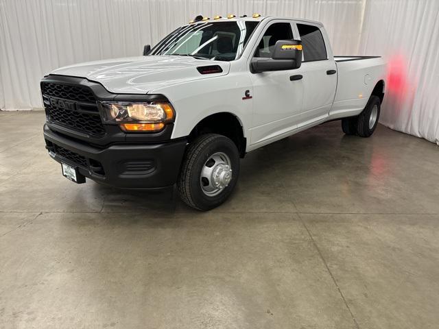 2024 RAM Ram 3500 RAM 3500 TRADESMAN CREW CAB 4X4 8 BOX