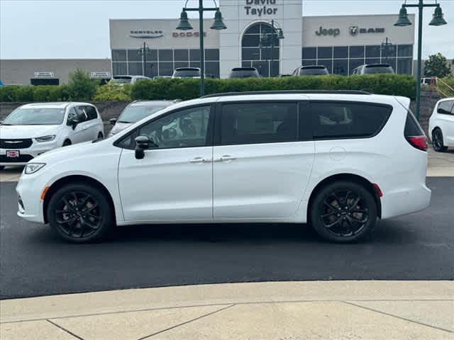 2024 Chrysler Pacifica PACIFICA LIMITED AWD