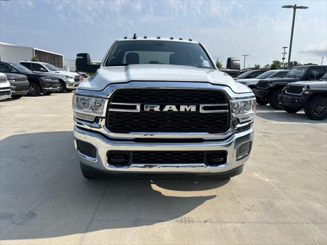 2024 RAM Ram 3500 Chassis Cab RAM 3500 TRADESMAN CREW CAB CHASSIS 4X4 60 CA