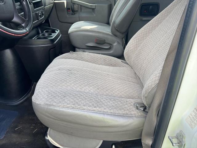 2016 Chevrolet Express LT