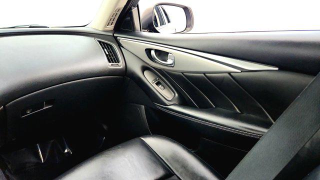 2021 INFINITI Q50 LUXE