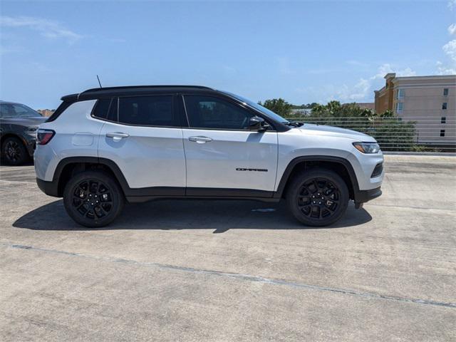 2024 Jeep Compass COMPASS LATITUDE 4X4