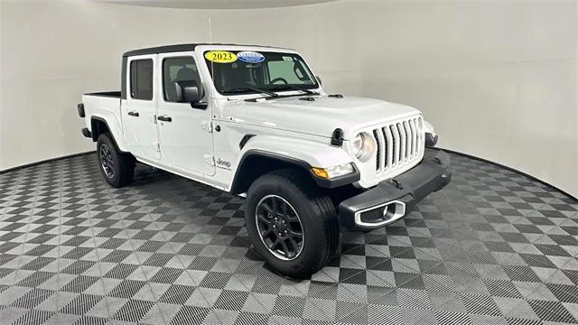 2023 Jeep Gladiator Overland 4x4