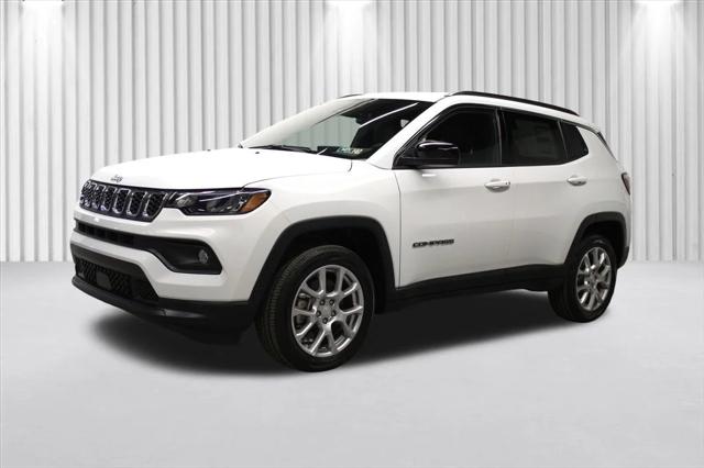 2024 Jeep Compass COMPASS LATITUDE LUX 4X4