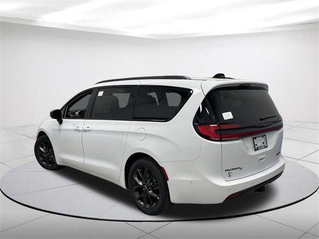 2024 Chrysler Pacifica PACIFICA LIMITED