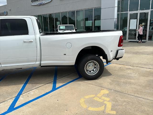 2024 RAM Ram 3500 RAM 3500 LARAMIE CREW CAB 4X4 8 BOX