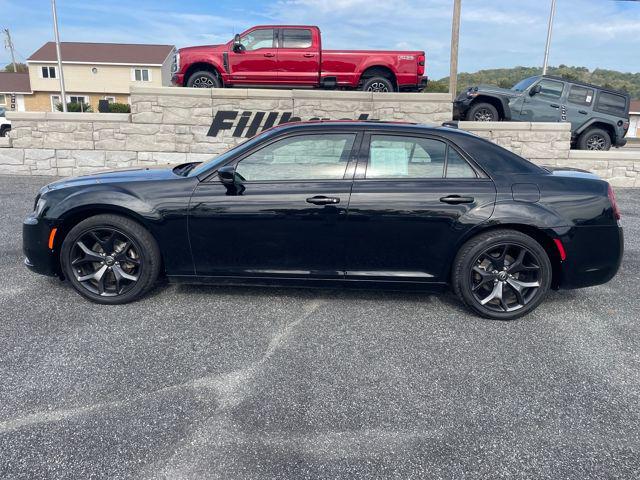 2022 Chrysler 300 S 2022 Chrysler 300 S