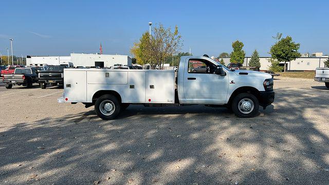 2024 RAM Ram 3500 Chassis Cab RAM 3500 TRADESMAN CHASSIS REGULAR CAB 4X4 84 CA