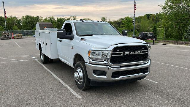 2024 RAM Ram 3500 Chassis Cab RAM 3500 TRADESMAN CHASSIS REGULAR CAB 4X4 84 CA