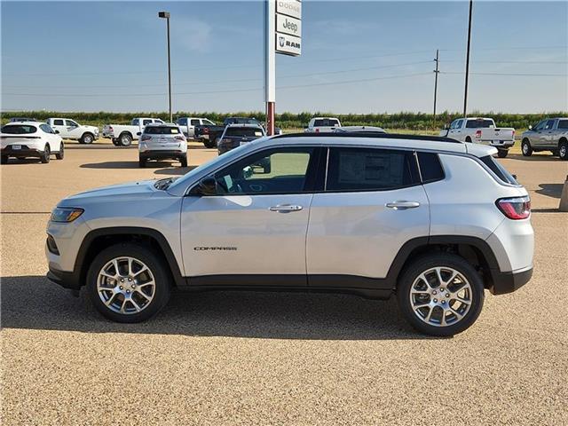 2024 Jeep Compass COMPASS LATITUDE LUX 4X4