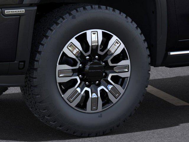2024 GMC Sierra 2500HD 4WD Crew Cab Standard Bed Denali