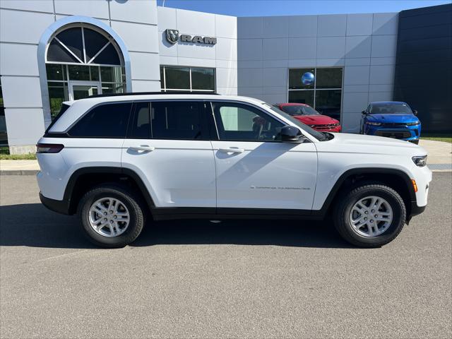 2024 Jeep Grand Cherokee GRAND CHEROKEE LAREDO 4X4