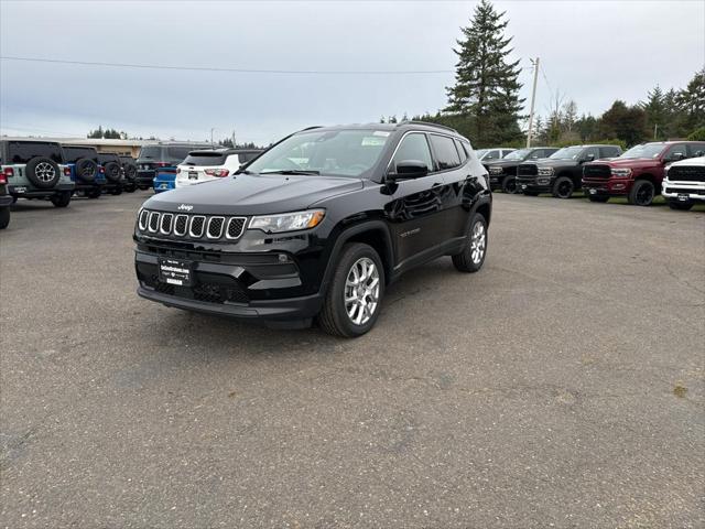 2023 Jeep Compass Latitude Lux FWD