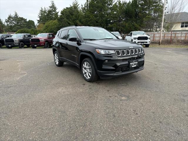 2023 Jeep Compass Latitude Lux FWD