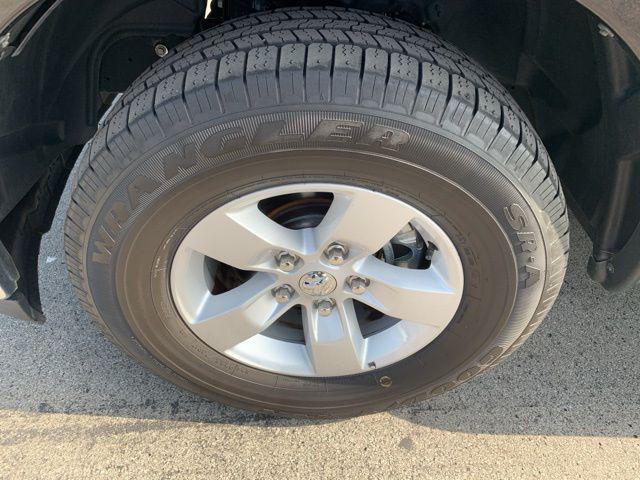 2022 Ram 1500 Classic SLT Crew Cab 4x2 5'7" Box