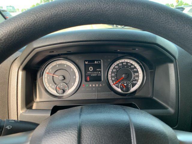 2022 Ram 1500 Classic SLT Crew Cab 4x2 5'7" Box