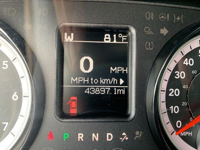 2022 Ram 1500 Classic SLT Crew Cab 4x2 5'7" Box