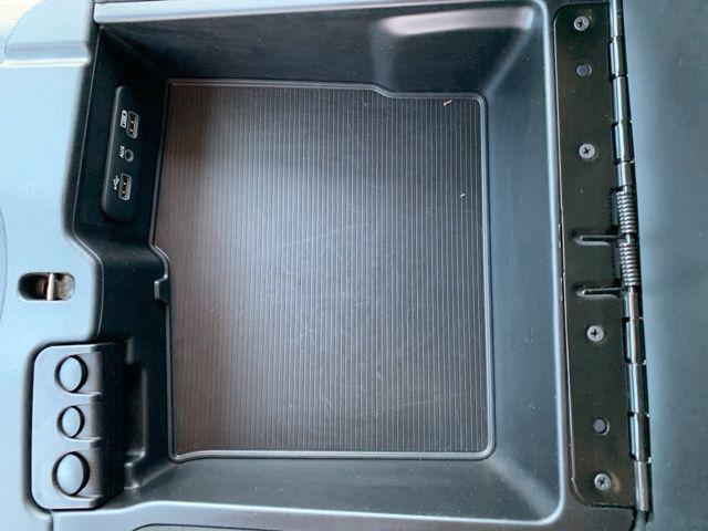2022 Ram 1500 Classic SLT Crew Cab 4x2 5'7" Box