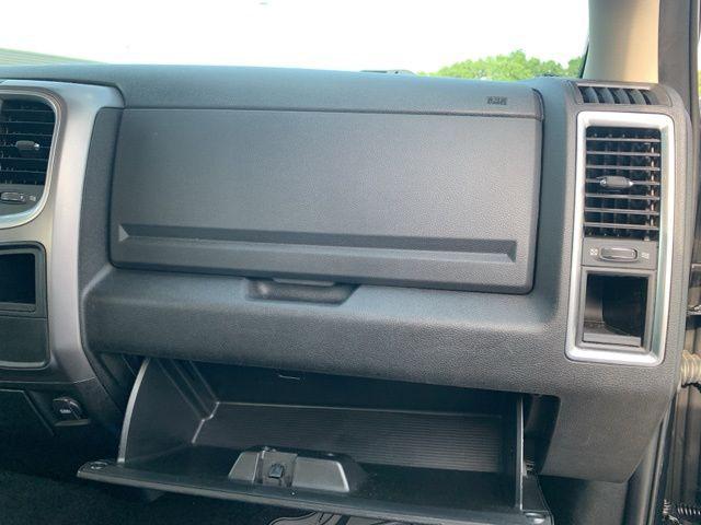 2022 Ram 1500 Classic SLT Crew Cab 4x2 5'7" Box