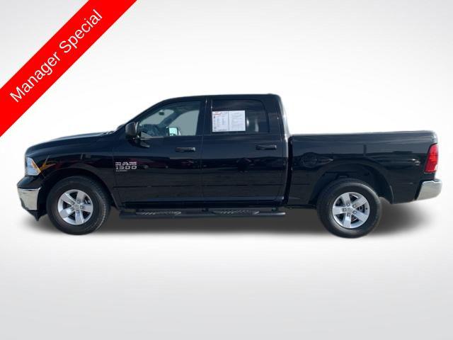 2022 Ram 1500 Classic SLT Crew Cab 4x2 5'7" Box