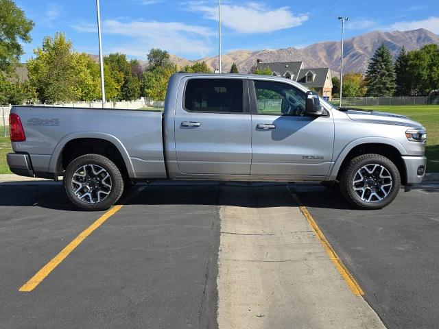 2025 RAM Ram 1500 RAM 1500 LARAMIE CREW CAB 4X4 64 BOX