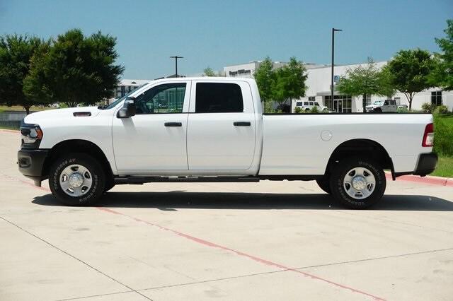 2023 RAM 3500 Tradesman Crew Cab 4x4 8 Box