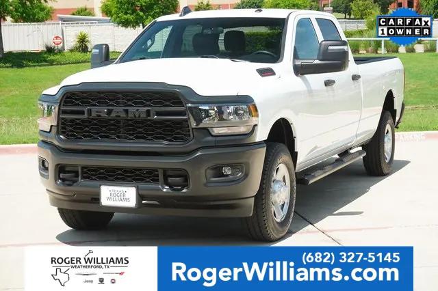 2023 RAM 3500 Tradesman Crew Cab 4x4 8 Box