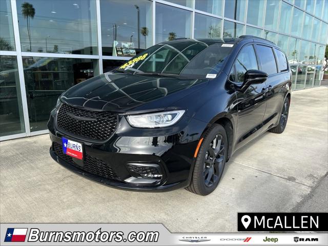 2024 Chrysler Pacifica PACIFICA TOURING L