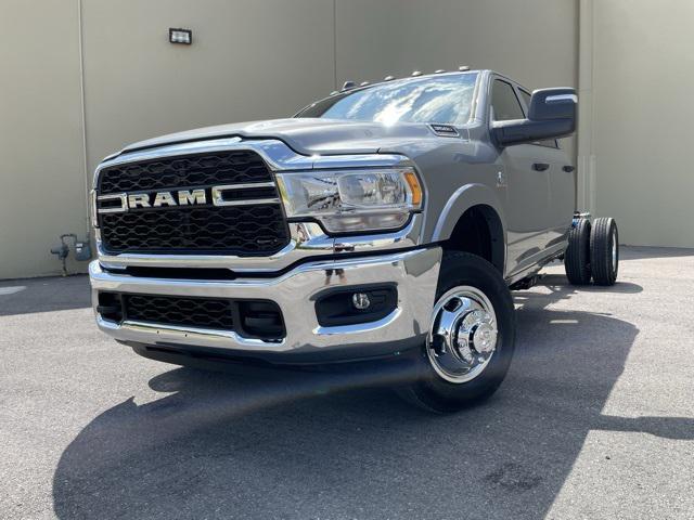 2024 RAM Ram 3500 Chassis Cab RAM 3500 TRADESMAN CREW CAB CHASSIS 4X4 60 CA