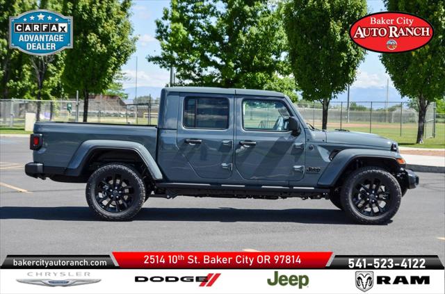 2024 Jeep Gladiator GLADIATOR NIGHTHAWK 4X4