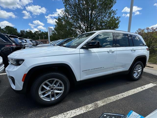 2024 Jeep Grand Cherokee GRAND CHEROKEE LAREDO X 4X4