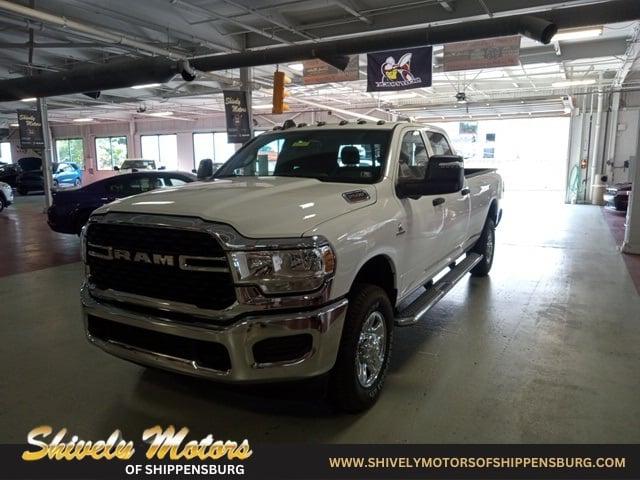 2024 RAM Ram 2500 RAM 2500 TRADESMAN CREW CAB 4X4 8 BOX