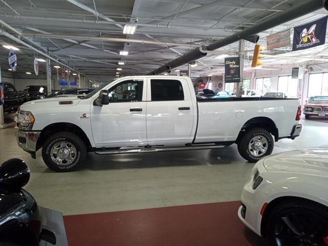 2024 RAM Ram 2500 RAM 2500 TRADESMAN CREW CAB 4X4 8 BOX