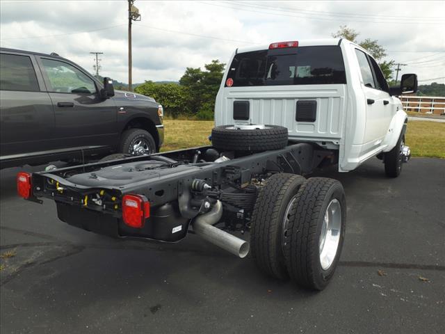 2024 RAM Ram 4500 Chassis Cab RAM 4500 SLT CHASSIS CREW CAB 4X4 60 CA