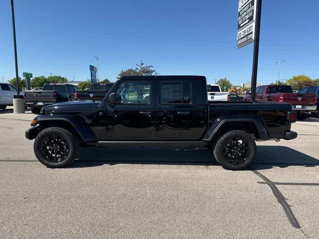 2024 Jeep Gladiator GLADIATOR NIGHTHAWK 4X4