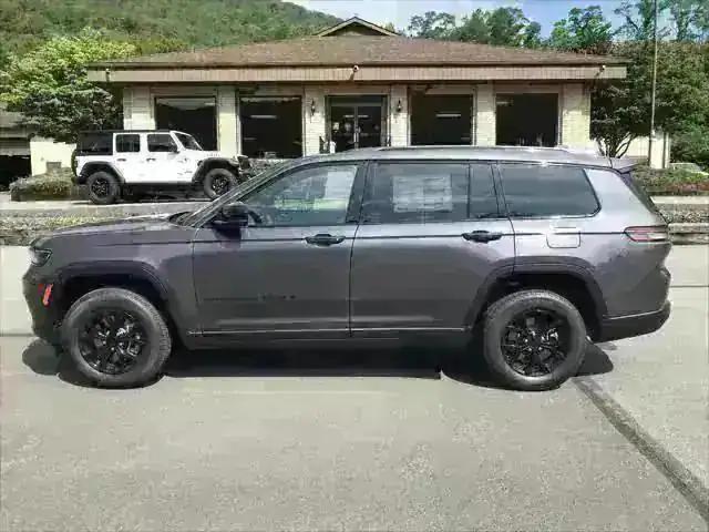 2024 Jeep Grand Cherokee GRAND CHEROKEE LAREDO 4X4