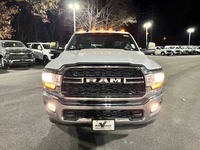 2024 RAM Ram 3500 Chassis Cab RAM 3500 TRADESMAN CHASSIS REGULAR CAB 4X4 60 CA 2024 RAM Ram 3500 Chassis Cab RAM 3500 TRADESMAN CHASSIS REGULAR CAB 4X4 60 CA