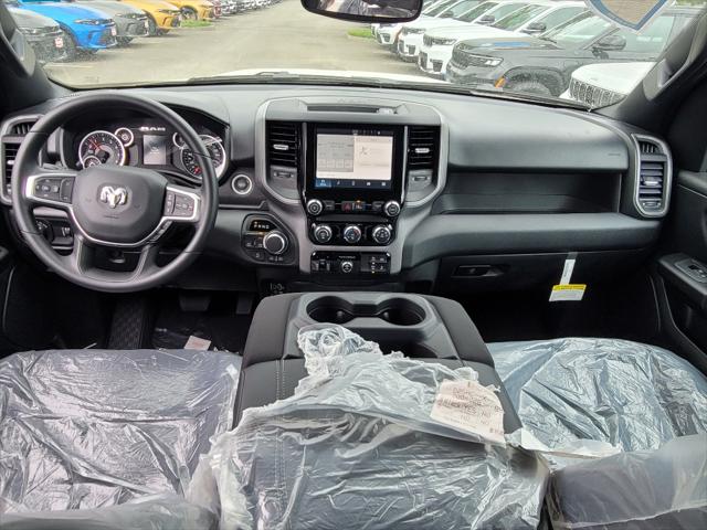 2025 RAM Ram 1500 RAM 1500 TRADESMAN CREW CAB 4X4 57 BOX