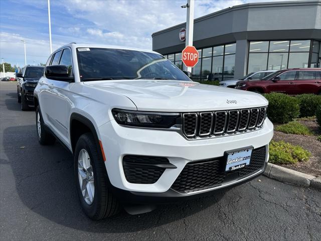 2024 Jeep Grand Cherokee GRAND CHEROKEE LAREDO X 4X4